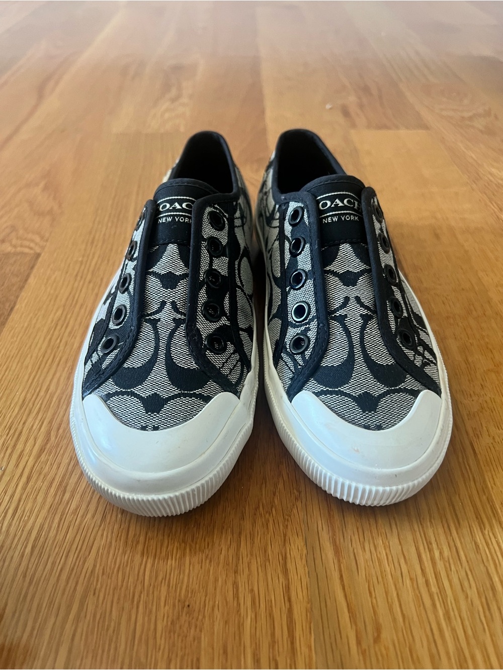 Coach Women’s Black and White Signature Slip-On Sneakers -Excellent condition - Picture 8 of 10